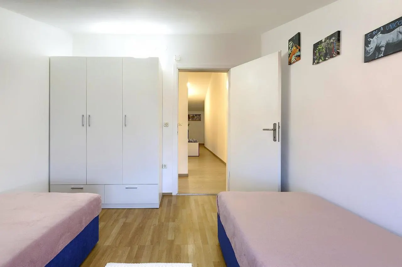 Homestay Pula Apartment
