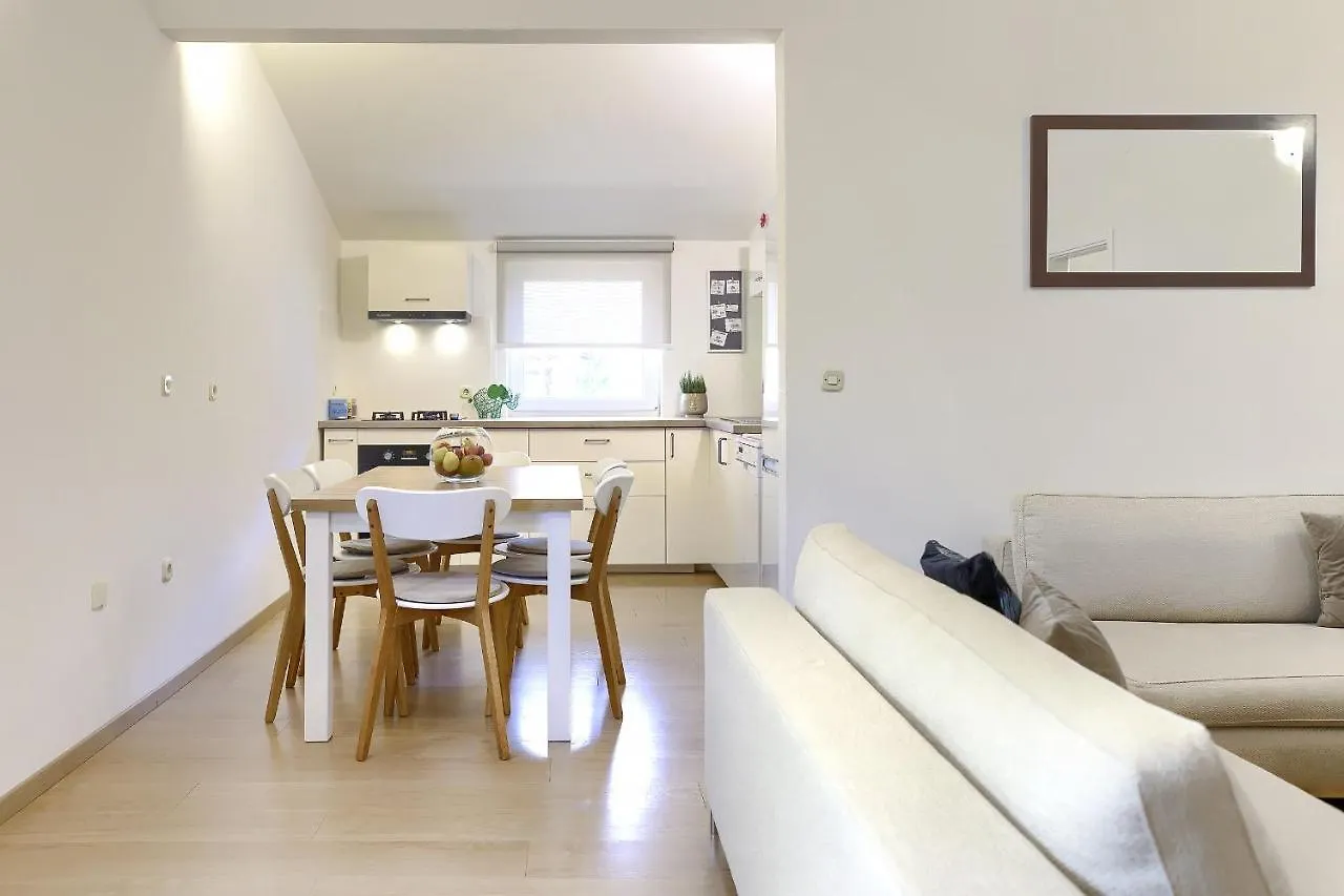 Homestay Pula