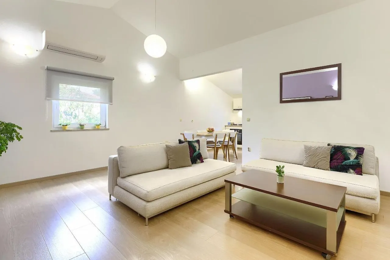 Homestay Pula
